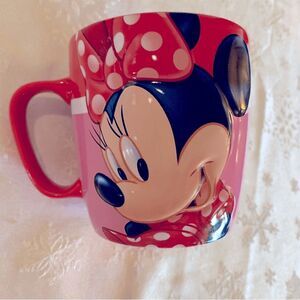Disney Minnie Mouse Red Coffee Mug Cup Raised Design Polka Dot Bow Gorgeous